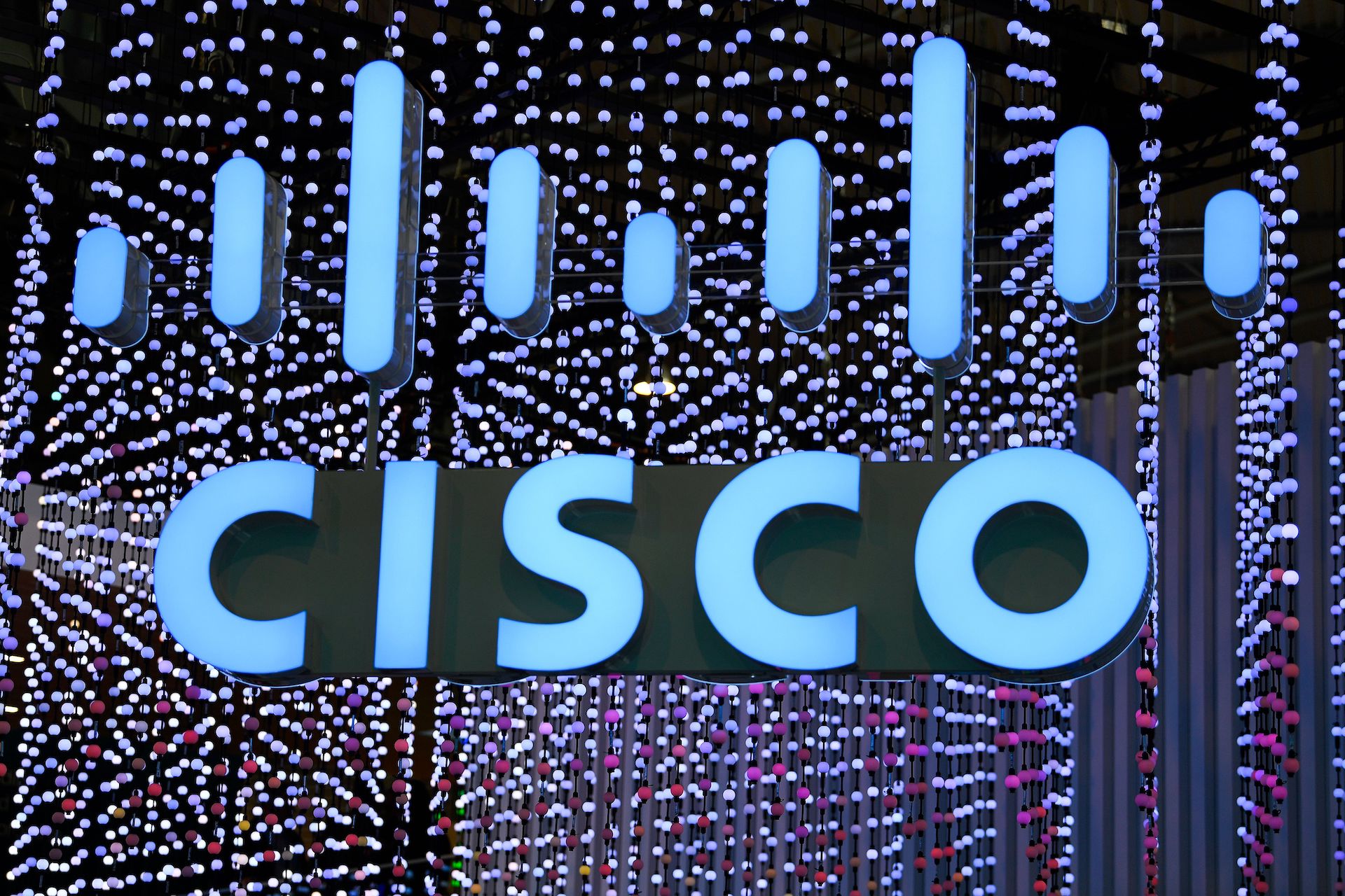 Cisco revela dos defectos de máxima gravedad en el software de gestión de firewall