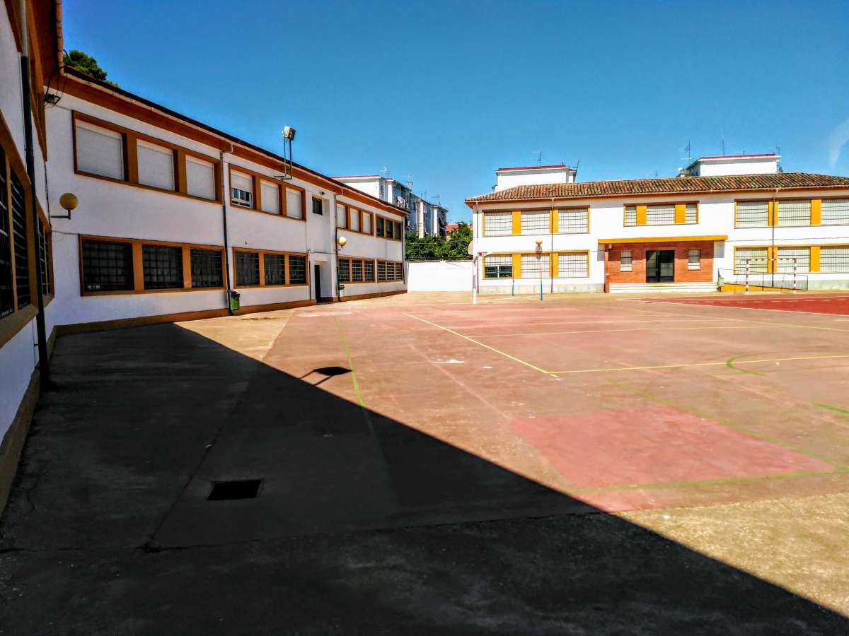 Un hacker amenaza con publicar datos de 39.000 alumnos del sistema educativo de la Junta de Andalucía